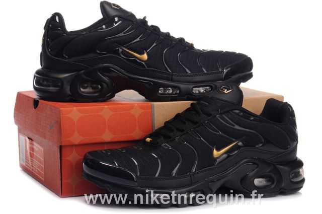 tn nike noir 2010 (1).JPG